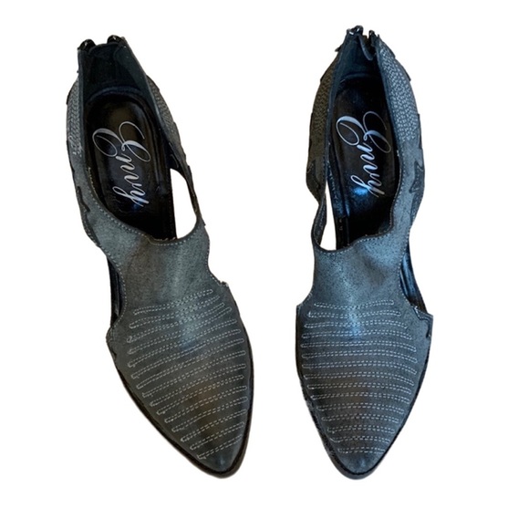 envy Shoes - Grey Bees Knees Heels